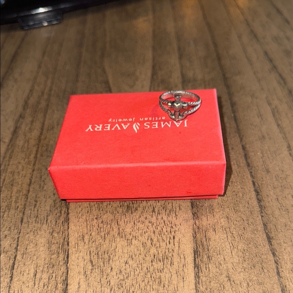 James Avery Retired anchor ring